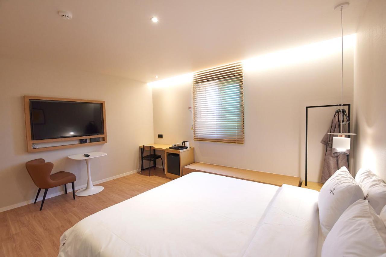 בוסאן Bonathree Hotel מראה חיצוני תמונה