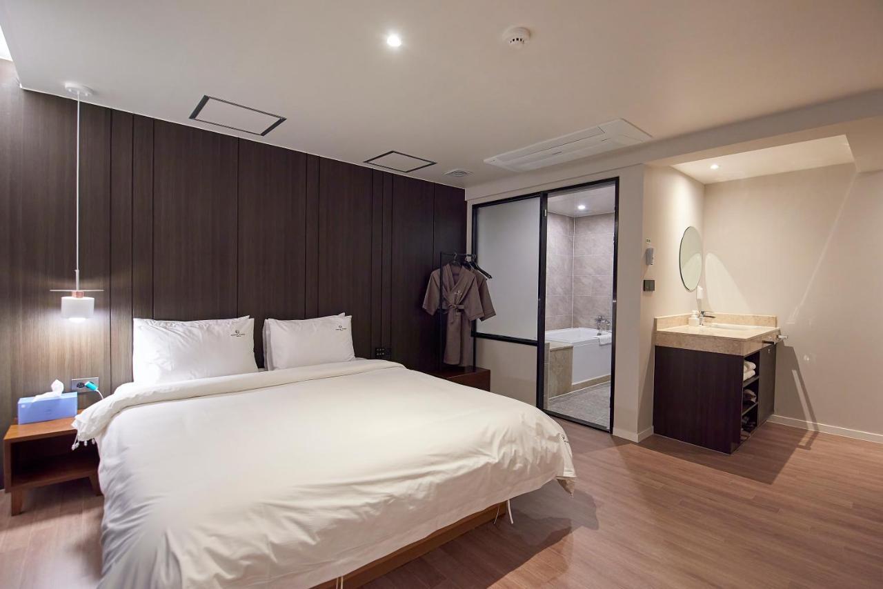 בוסאן Bonathree Hotel מראה חיצוני תמונה